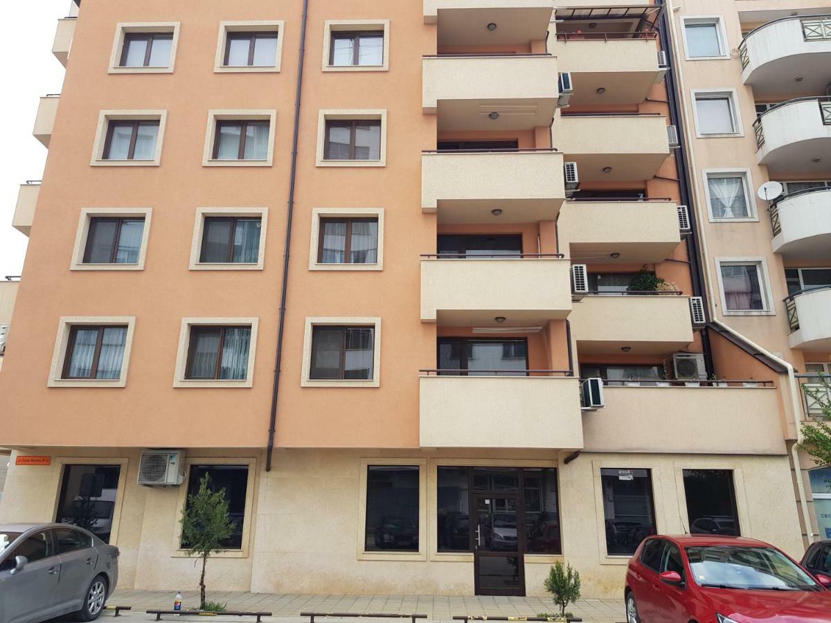 Хепи Апартмънтс Plovdiv Ngoại thất bức ảnh