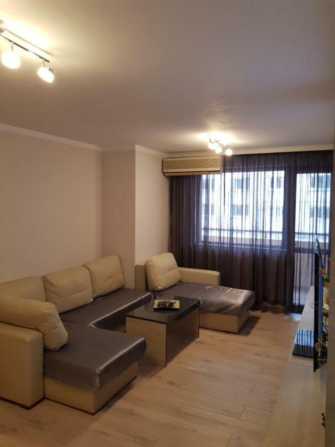 Хепи Апартмънтс Plovdiv Ngoại thất bức ảnh