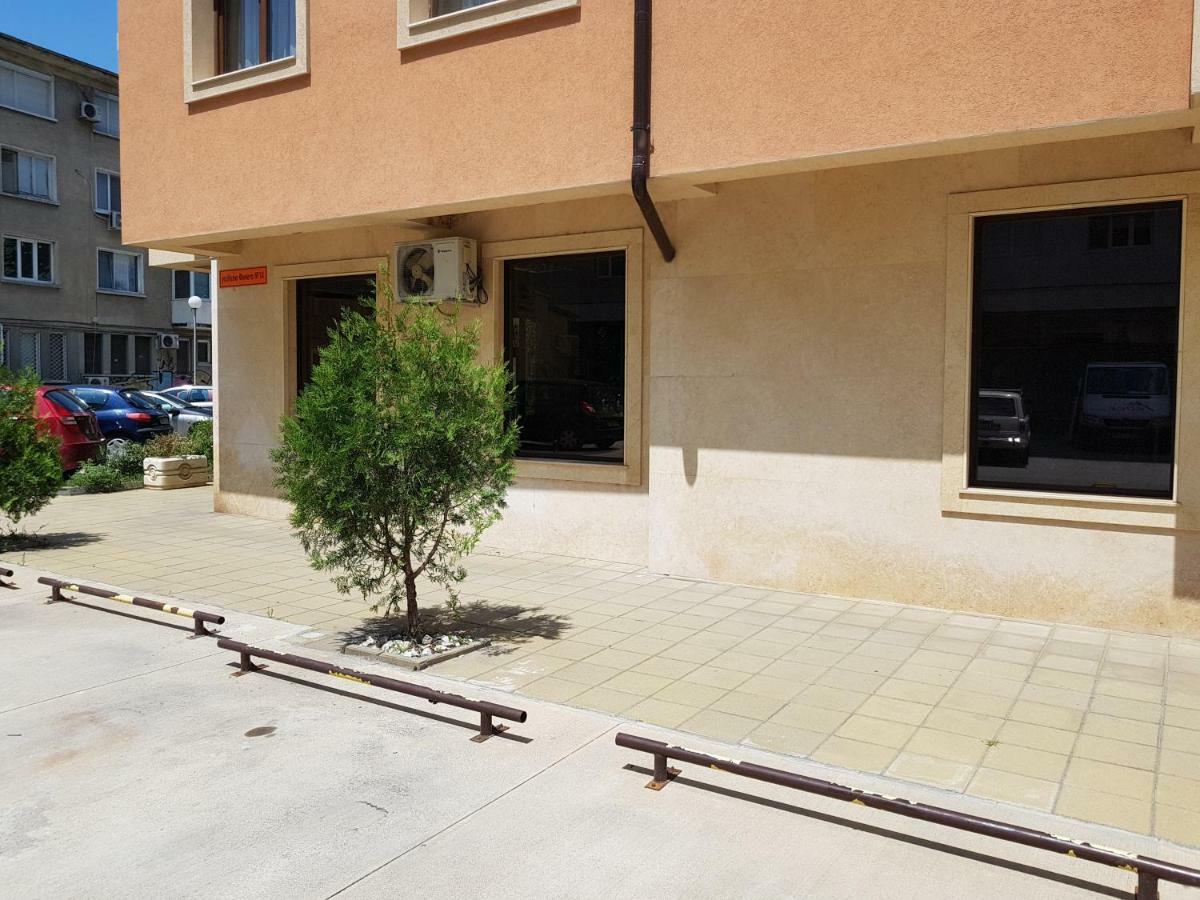 Хепи Апартмънтс Plovdiv Ngoại thất bức ảnh