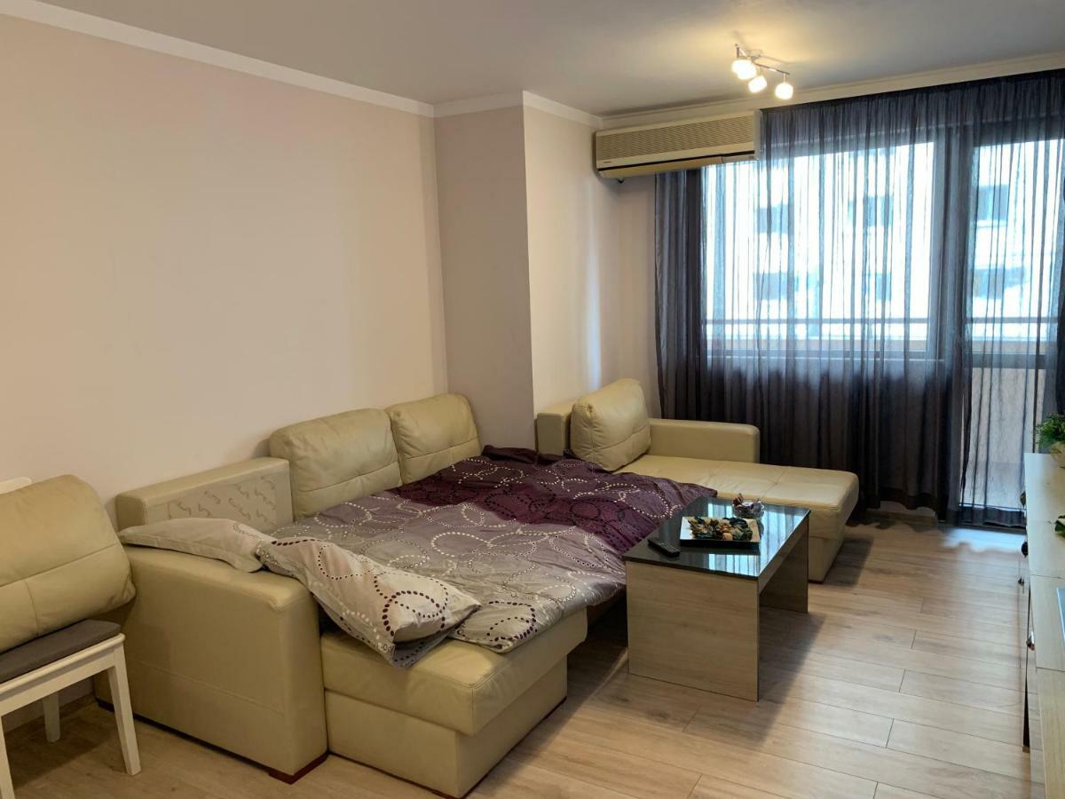 Хепи Апартмънтс Plovdiv Ngoại thất bức ảnh